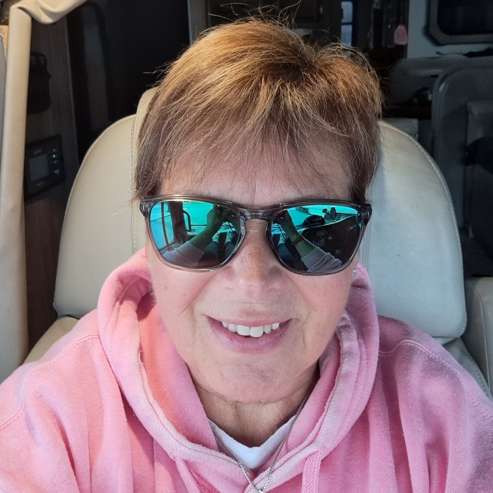 Meet your Posher, Linda